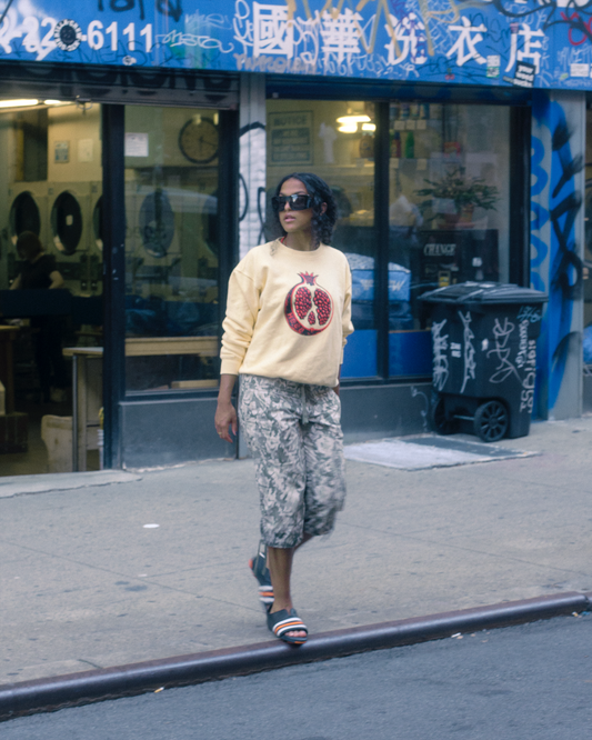 Pomegranate Sweatshirt in Butter Yellow